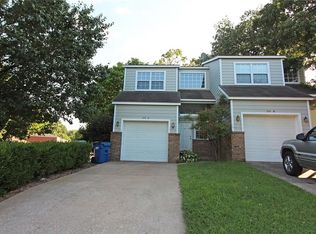501 Camellia Dr, Bentonville, AR 72712