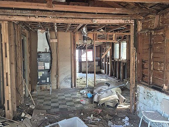3rd image of 8711 N Ashley St