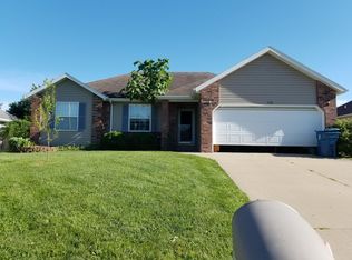 318 W Shawnee Ct, Clever, MO 65631
