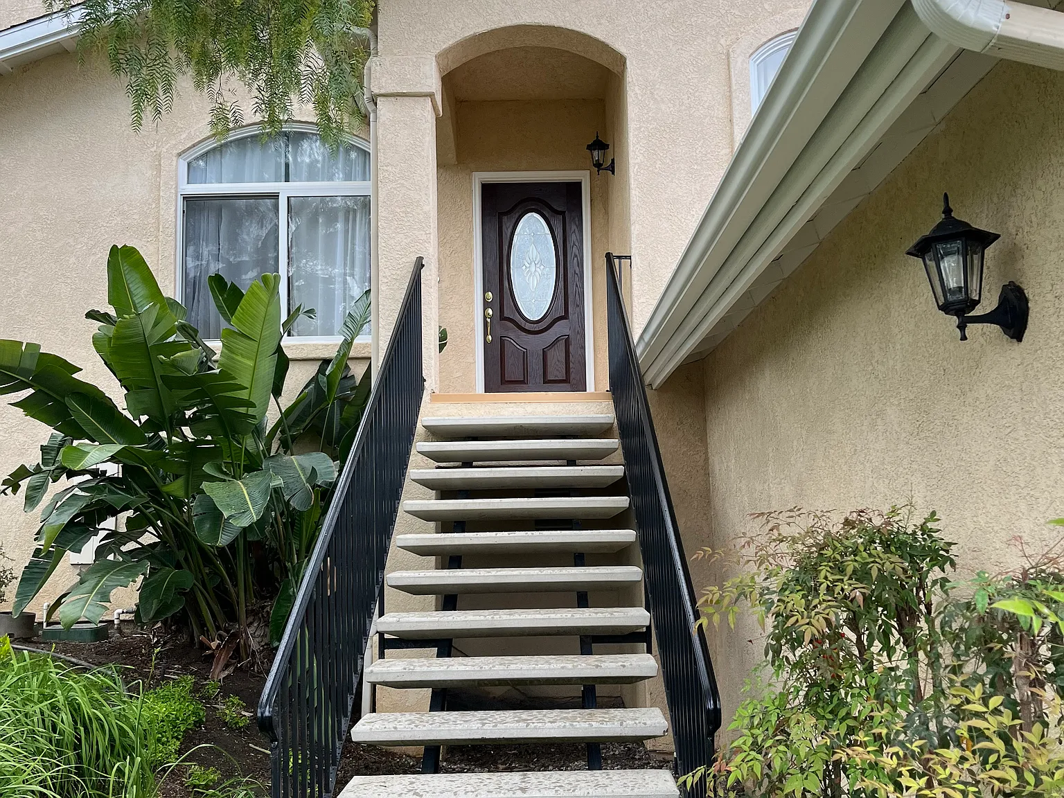 4 bed, 2033 sqft, $4,000 — Photo 2