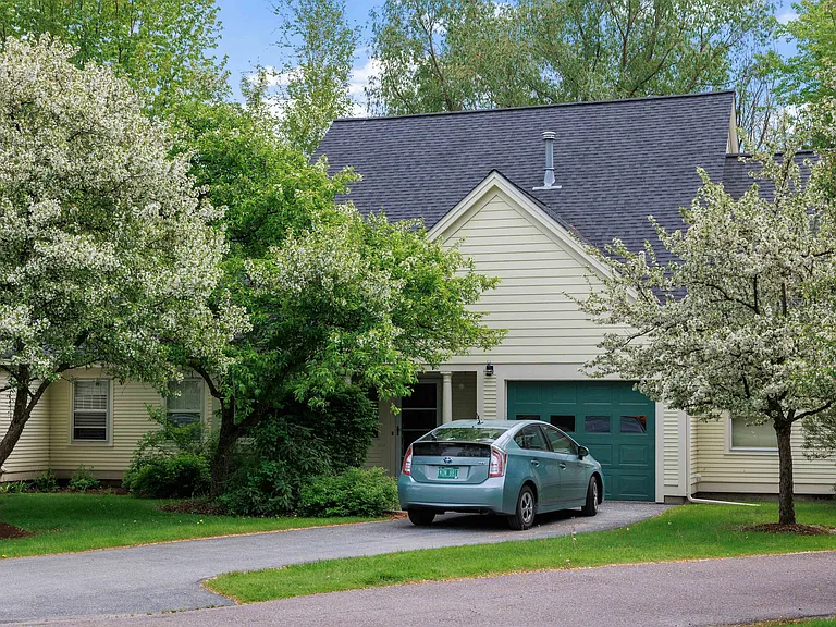 43 Eastman Farm Rd — Photo 12