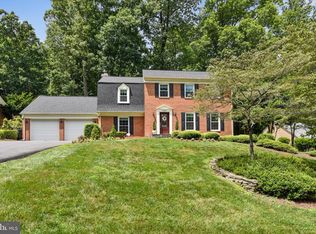 11820 Gregerscroft Rd, Potomac, MD 20854