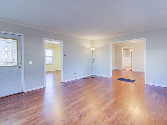 3rd image of 508 S Eufaula Ave