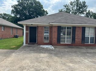 306 Mildred St #1, Conway, AR 72034