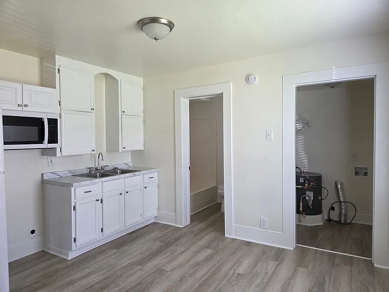 R4 2608 Ave L — Photo 11