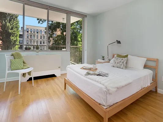 Sold by Sotheby's International Realty | media 19