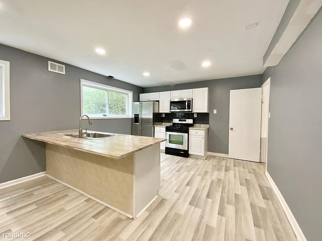 1020 East Belvedere Avenue - 1 — Photo 3