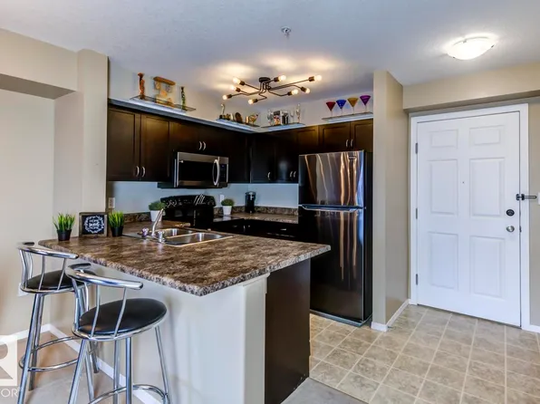 42 Summerwood Blvd #220, Strathcona County, AB T8H 0C3