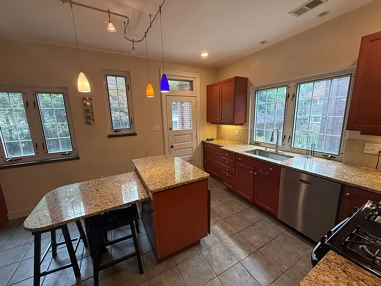5412 Normlee Pl — Photo 7