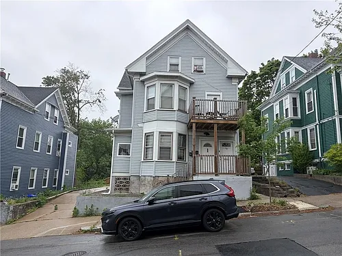 60 Cypress St Photo 1