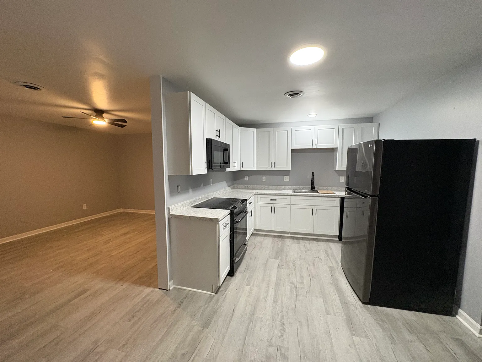 7004 Warwick Blvd — Photo 3