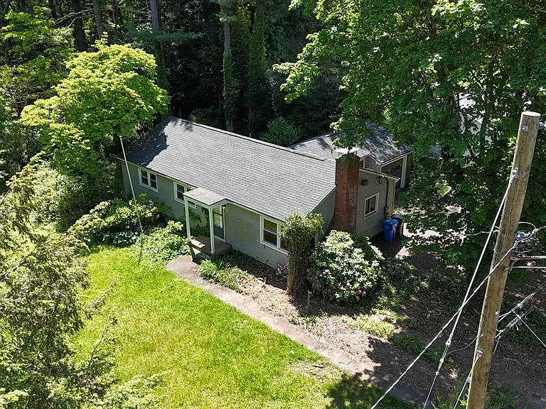 95 Riverside Dr #95 — Photo 3