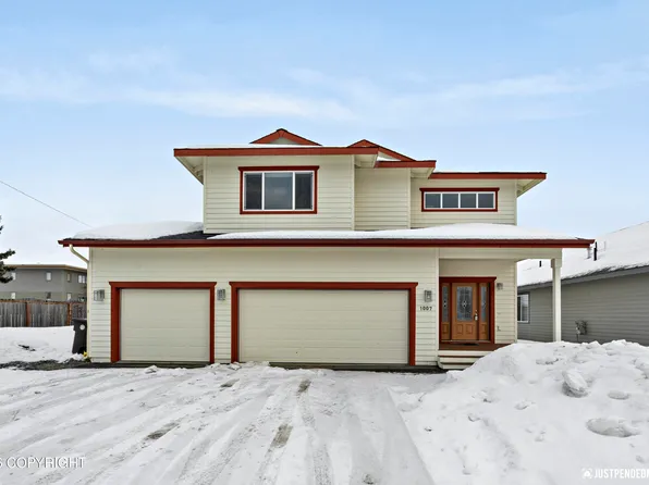 1007 Northpointe Bluff Dr, Anchorage, AK 99501