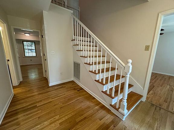 5th image of 295 Becky Dr
