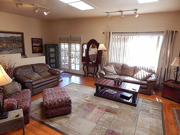 4th image of 26 Valle Vista Blvd