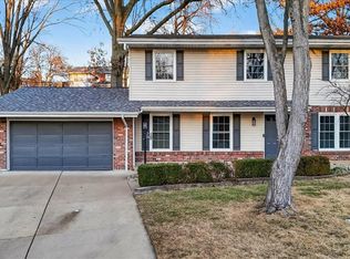 1254 Bonheur Dr, Saint Louis, MO 63146