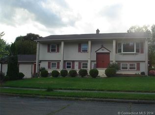 1 Rita Ln, Milford, CT 06461
