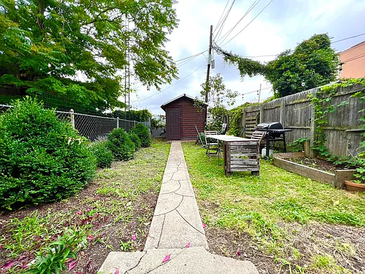 Rented by Compass | media 12