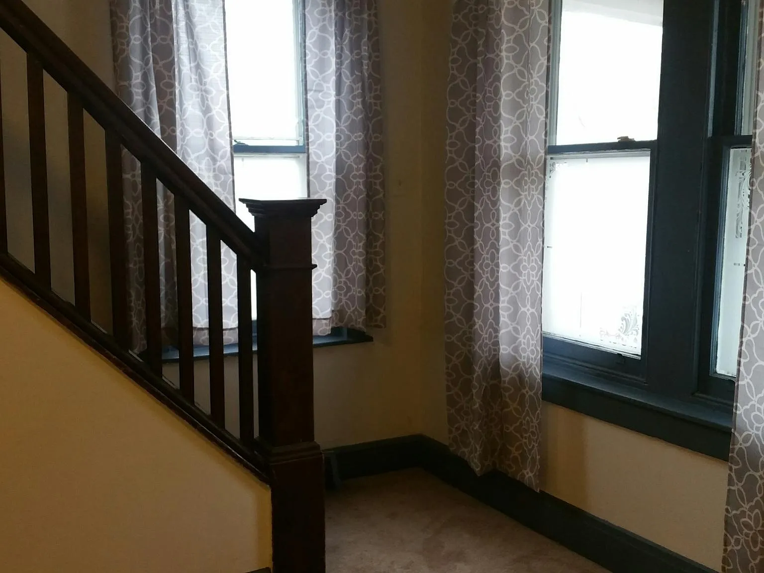 3 bed, 868 sqft, $1,800 — Photo 2