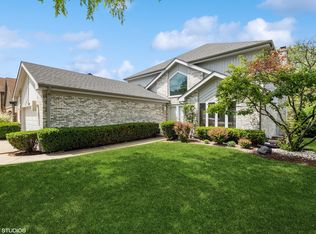 3602 Ari Ln, Glenview, IL 60026