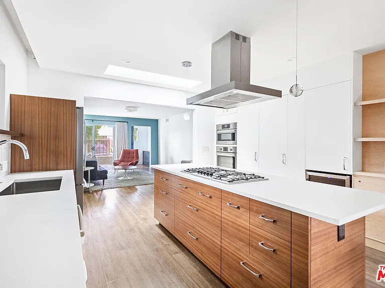 4060 Tilden Ave — Photo 11