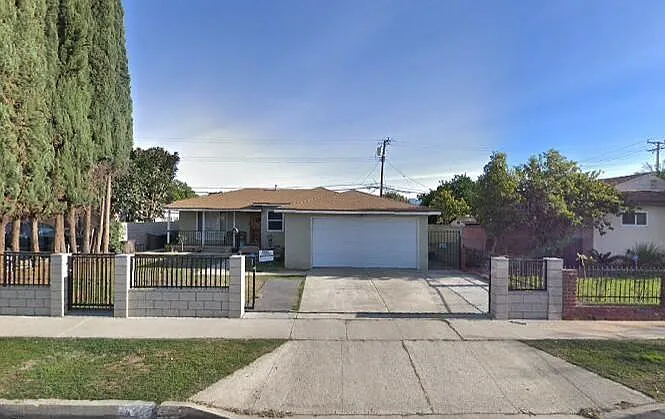 3 bed, 1067 sqft, $3,400 — Photo 1