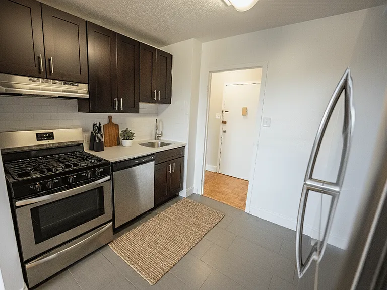 Kitchen Staged Kitchen Staged