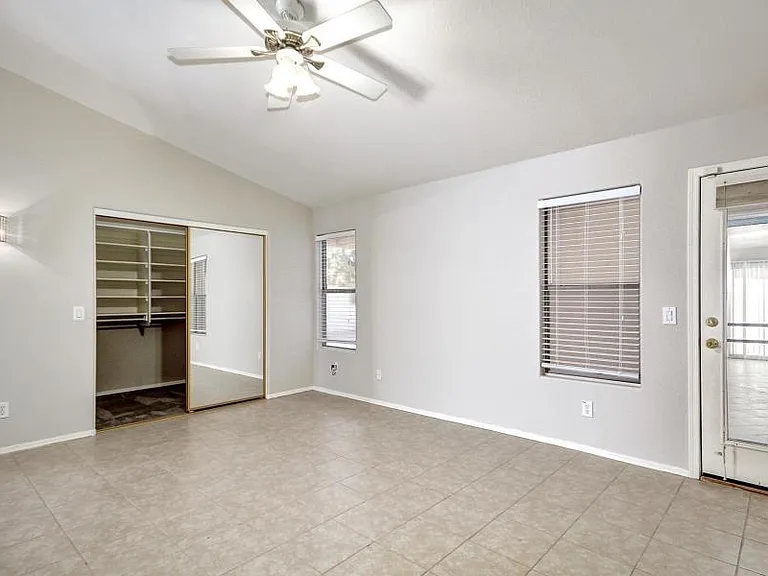 12715 W Cambridge Ave — Photo 17