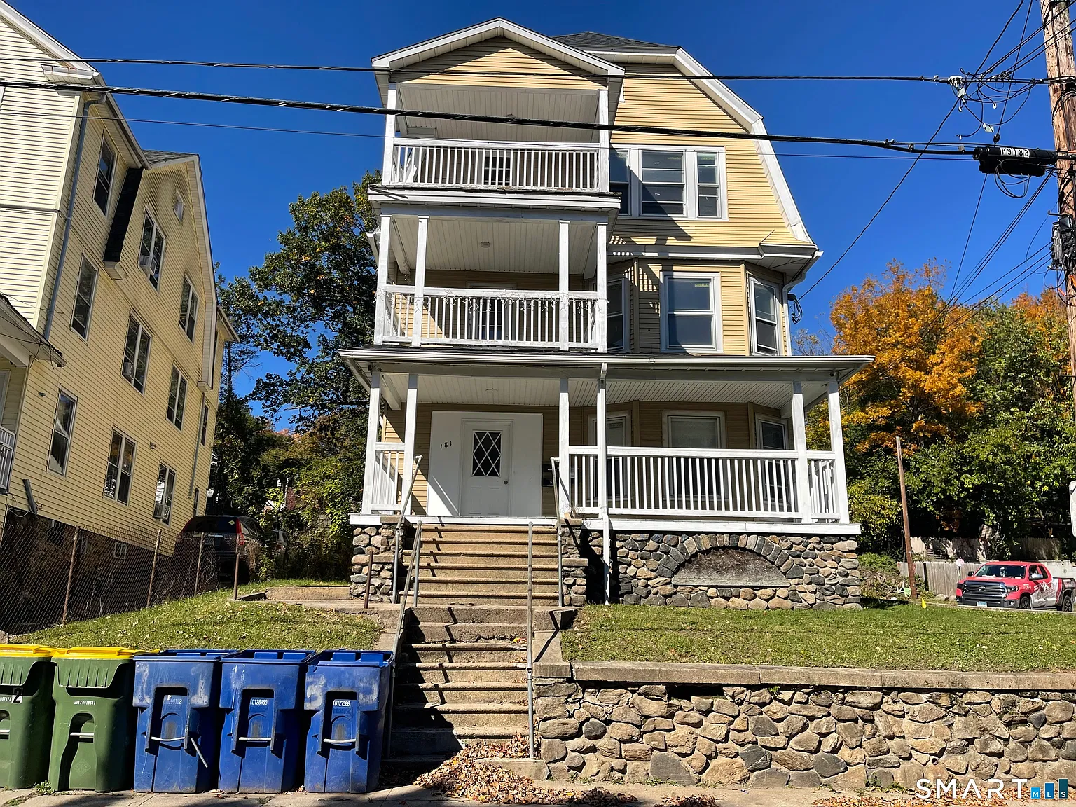 181 Easton Ave — Photo 2