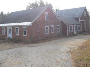 122 Byfield Rd, Ashburnham, MA 01430