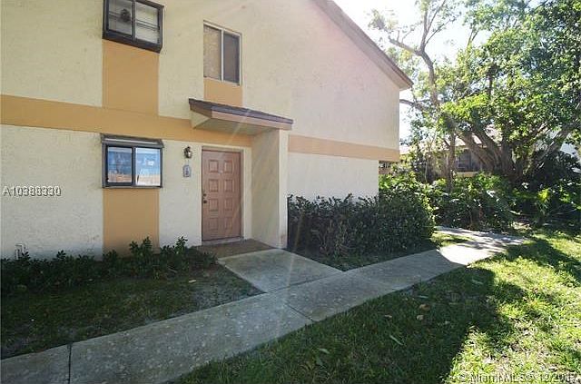 1st image of 612 Gardens Dr APT 104
