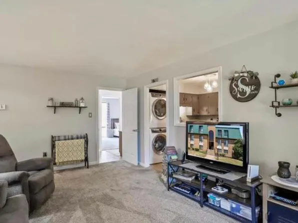 1032 Brinker Dr APT 201, Hagerstown, MD 21740