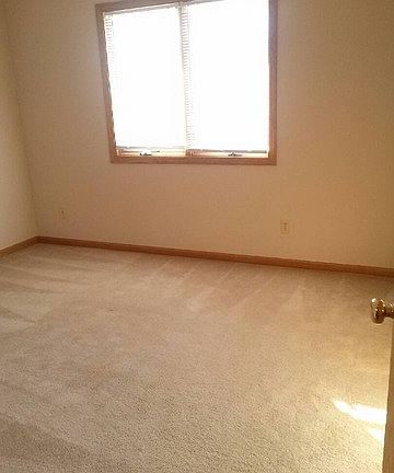 5th image of 319 Ash Ct #319