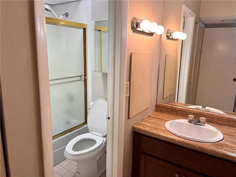 3690 Inverrary Dr #2C — Photo 8