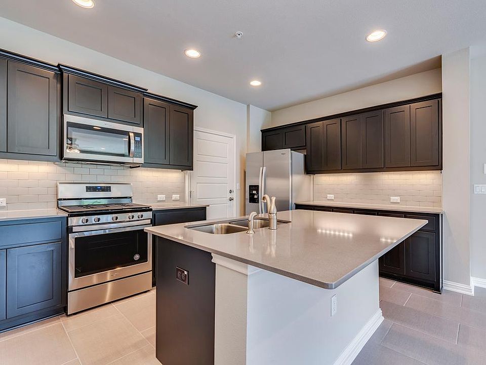 1st image of 13800 Lyndhurst St Unit 132
