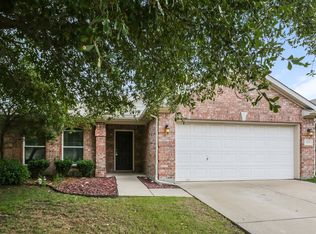 1709 Heron Dr, Aubrey, TX 76227