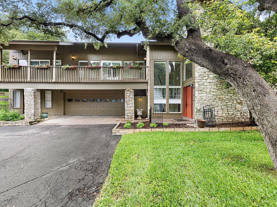 1st image of 9 Stoney Creek Cv