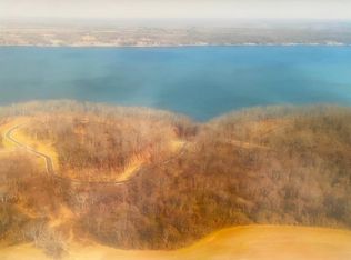 26 Bluff Dr, Muscle Shoals, AL 35661