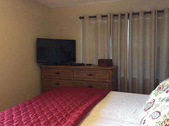 King size master bedroom