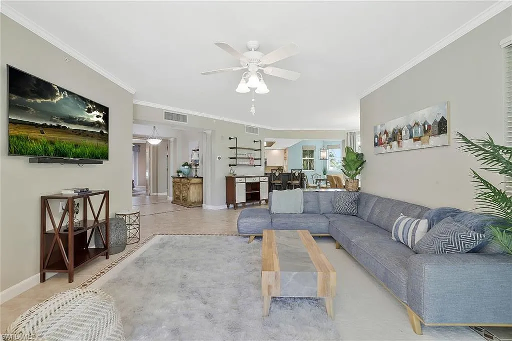 3 bed, 3.0 bath, 2187 sqft, $12,000 — Photo 3
