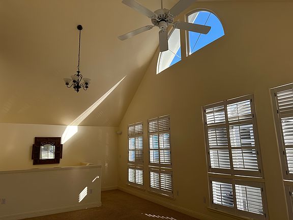 3rd image of 71 Makawao Ave