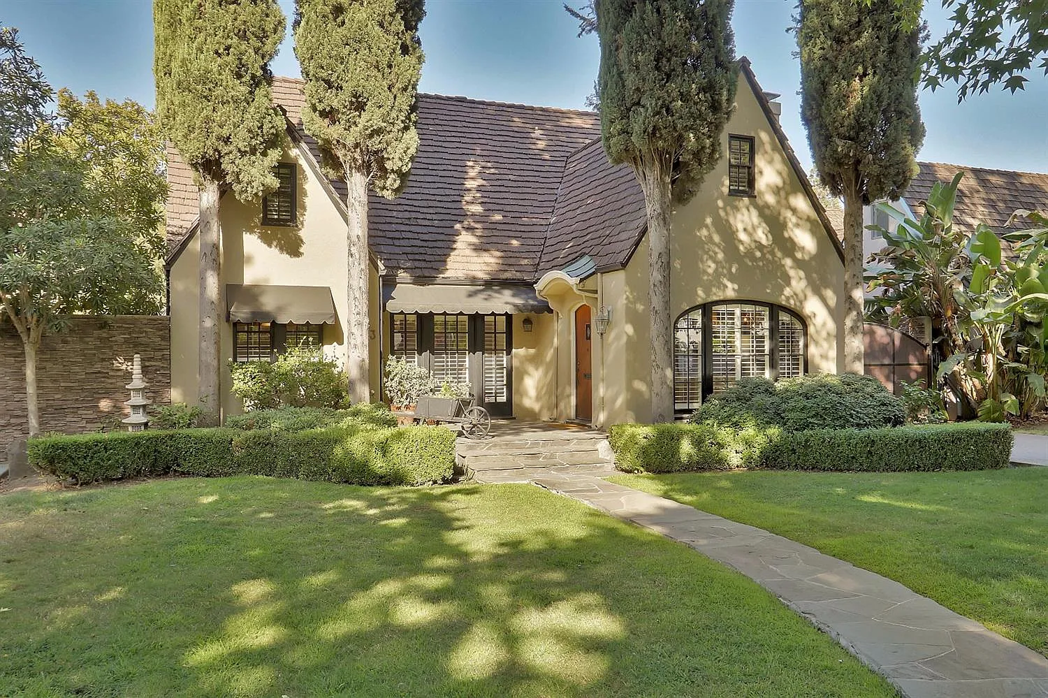 803 Magnolia Ave photo 1