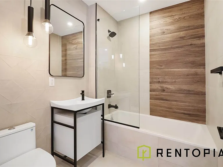 302 Graham Ave #1B — Photo 7