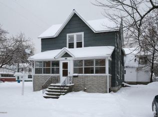 922 Cobb Ave, Kalamazoo, MI 49007