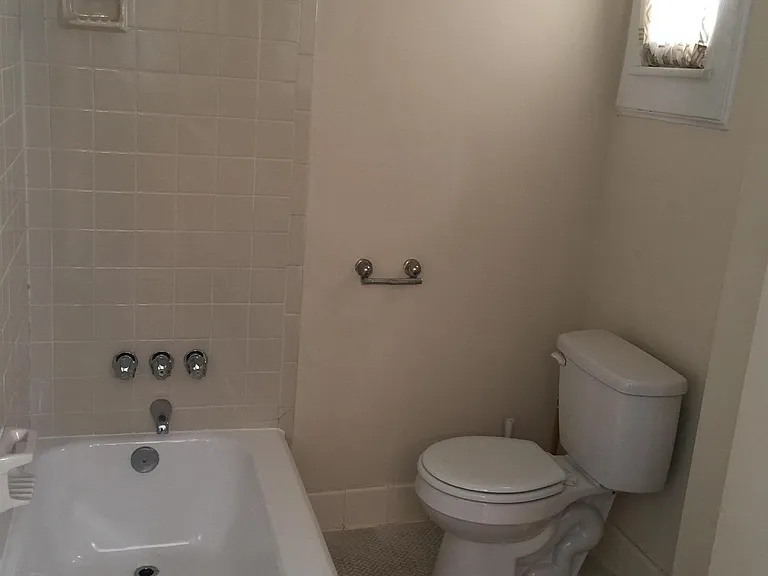 1412 Smolian Pl #B — Photo 9