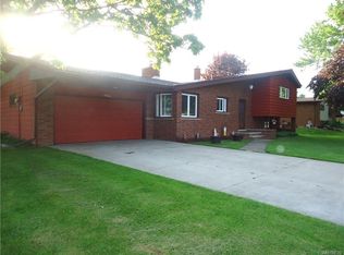 5966 Tuscarora Rd, Niagara Falls, NY 14304