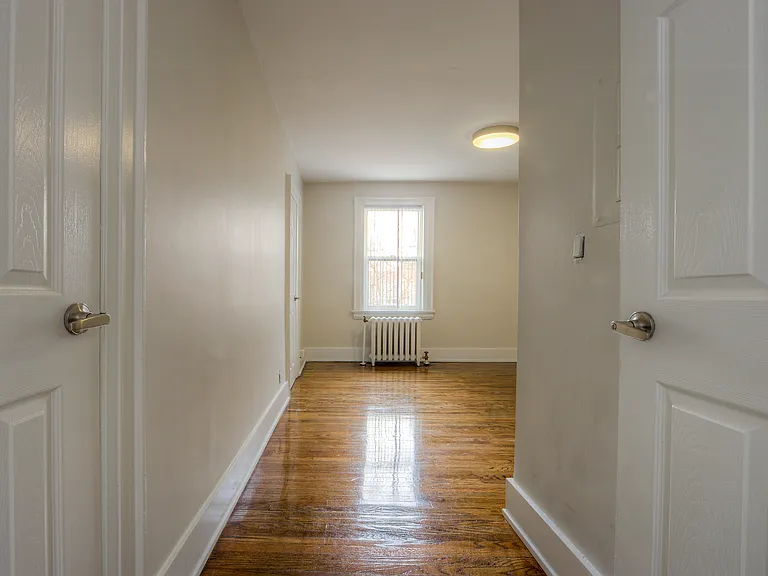 778 Broadview Ave — Photo 24
