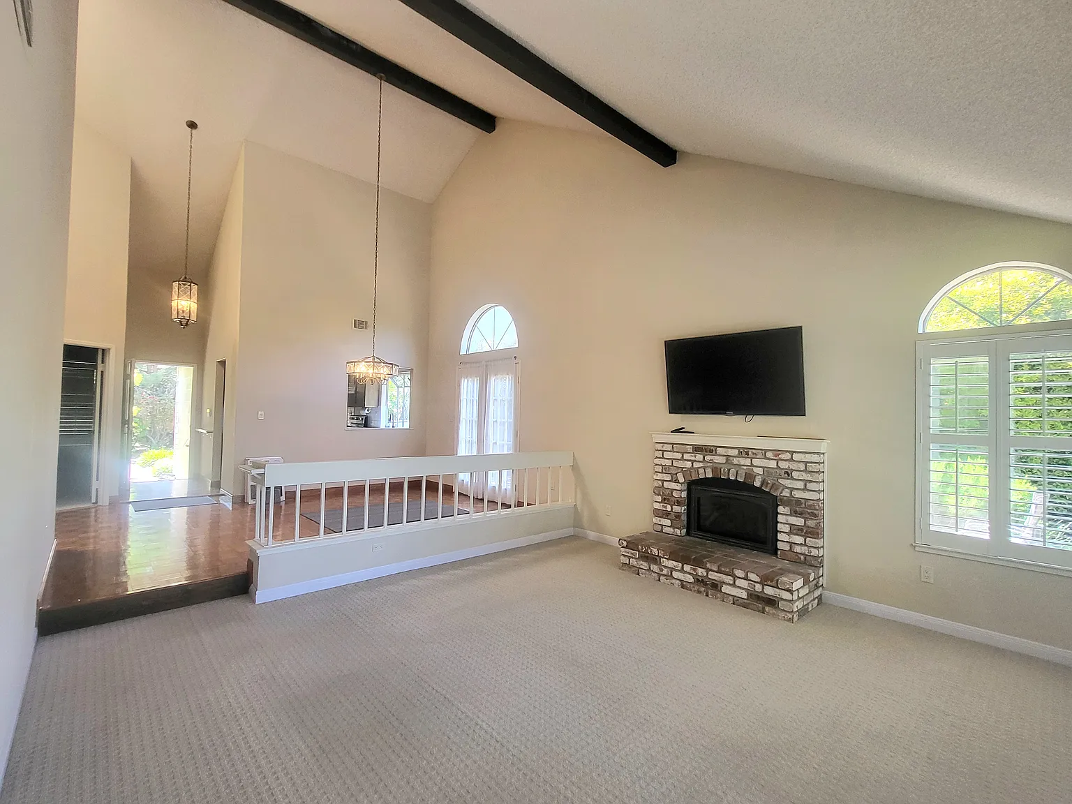 3 bed, 1626 sqft, $3,150 — Photo 4