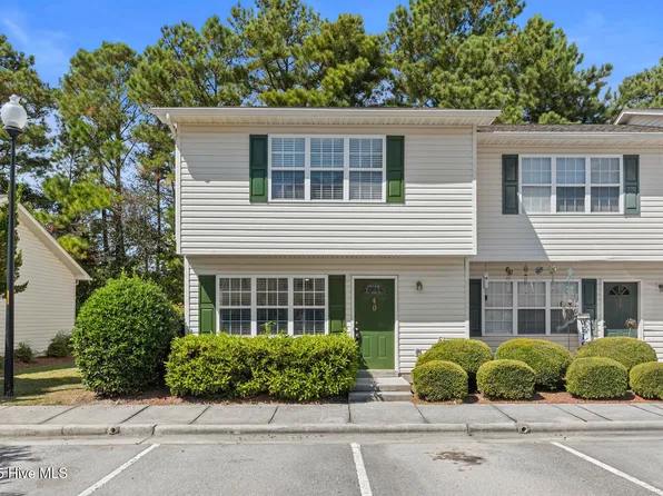 40 Pirates Cove Drive, Swansboro, NC 28584