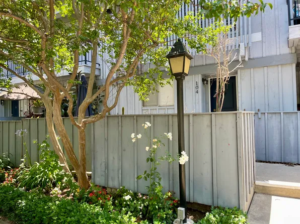 5447 Zelzah Ave APT 104, Encino, CA 91316